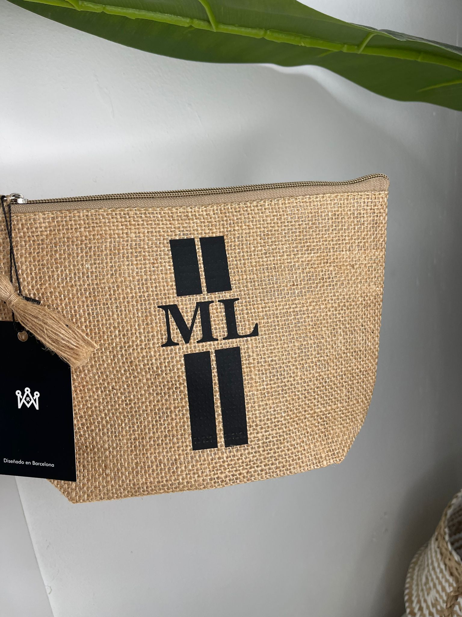 Neceser / cluth | lineas iniciales