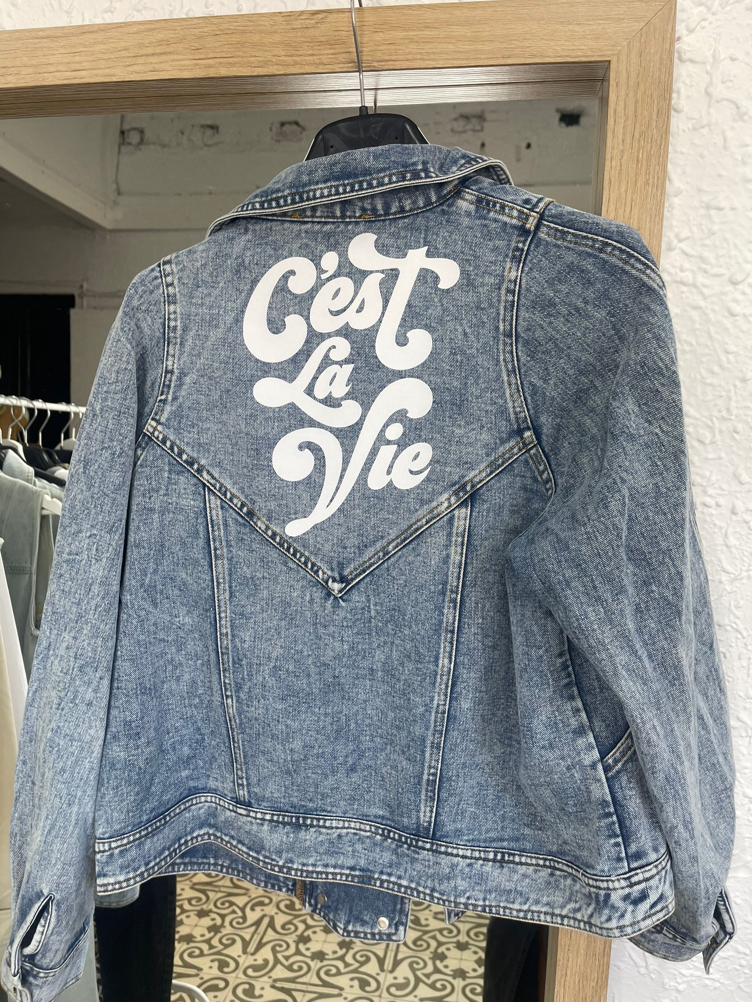 Cazadora denim  C’est la vie