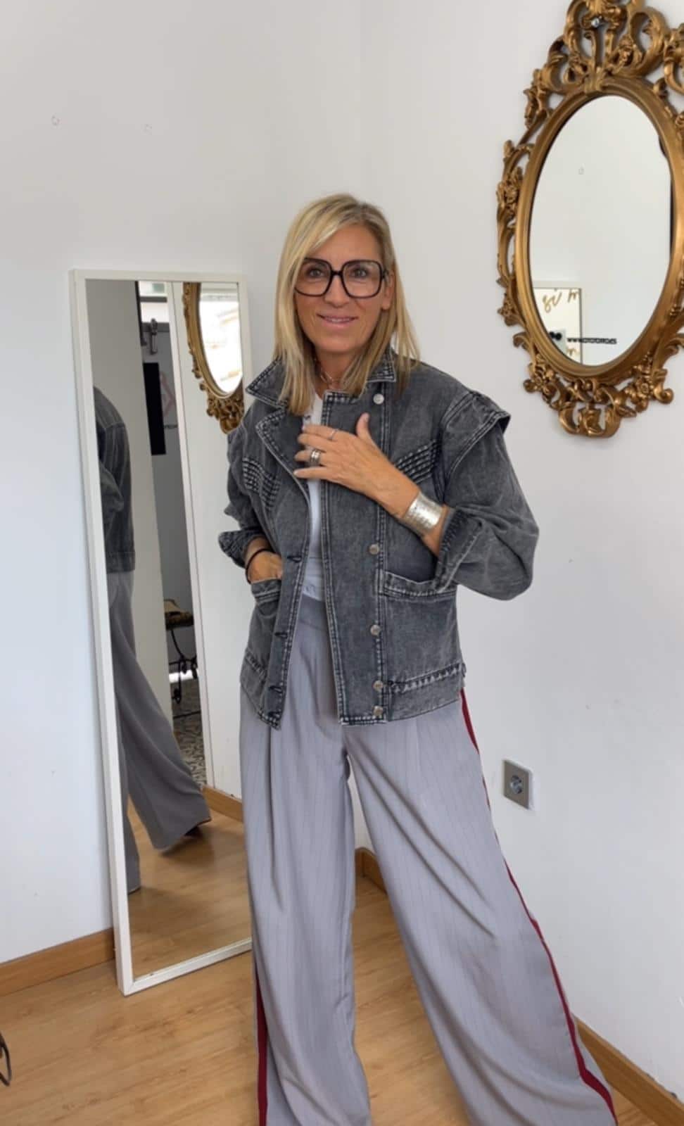 Cazadora denim desgastado