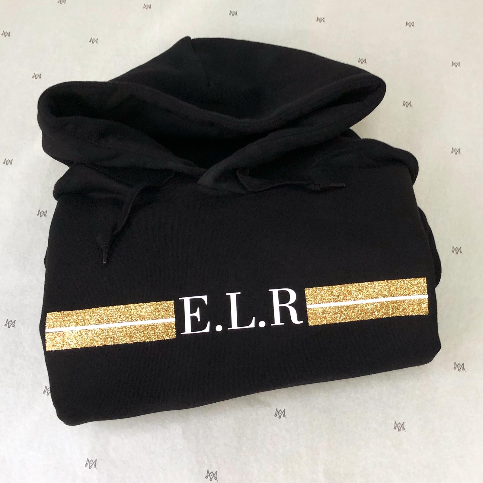 Sudadera con capucha negra | iniciales Glitter personalizadas